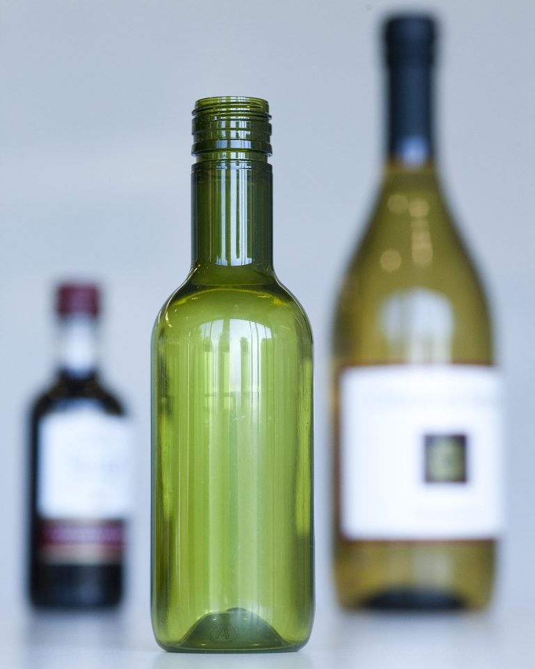 A PET Project Lightweight Plastic Bottles Make Winery Inroads, but Glass Continues Dominance A PET Project Lightweight Plastic Bottles Make Winery Inroads, but Glass Continues Dominance