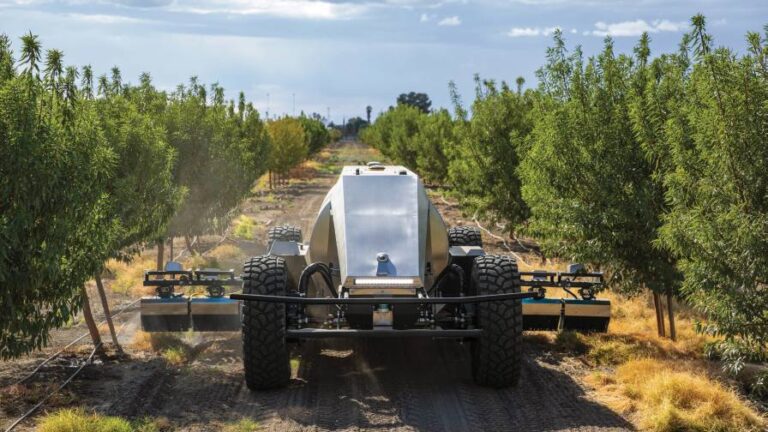 John Deere Acquires GUSS Automation to Strengthen High-Value Crop Autonomy Portfolio John Deere Acquires GUSS Automation to Strengthen High-Value Crop Autonomy Portfolio